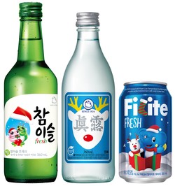 하이트진로 참이슬, 진로, 필라이트 후레쉬 '크리스마스 스페셜 에디션' 이미지. 사진=하이트진로