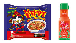 삼양식품 신제품 ‘불닭짬뽕’과 ‘불닭스리라차’ 제품 이미지. 사진=삼양식품