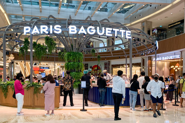 인도네시아 자카르타 폰독인다몰 1층에 문을 연 파리바게뜨 3호점 전경. 사진=SPC그룹