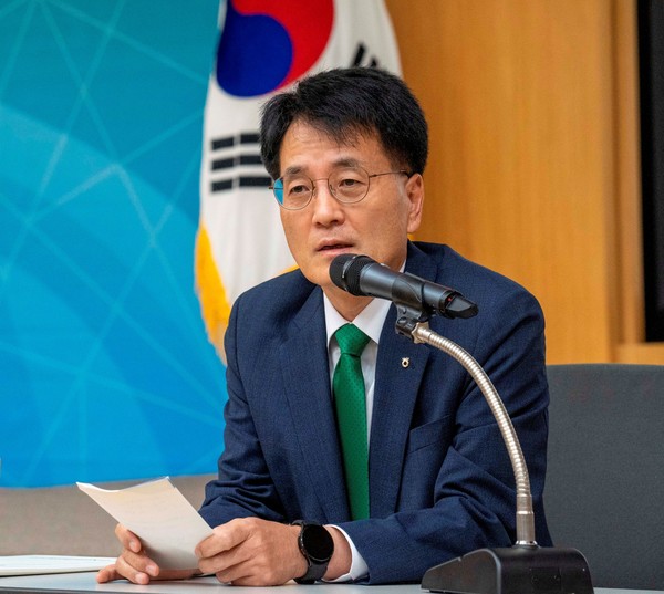 농협금융 손병환 회장이 ‘2022년 하반기 경영전략회의’를 주재하고 있다. 사진=농협금융지주