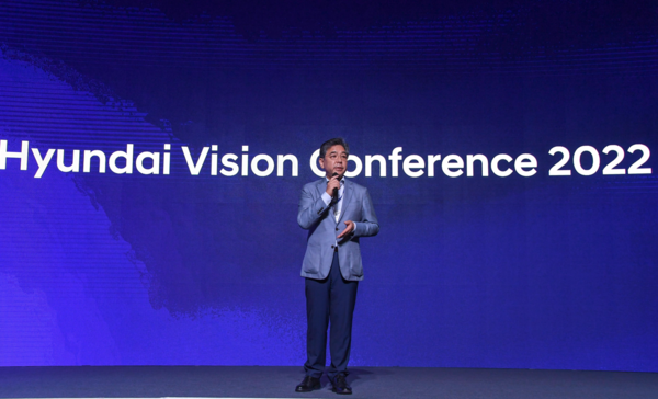  현대 비전 컨퍼런스(Hyundai Vision Conference)에서 현대차 대표이사 장재훈 사장이 환영사를 하는 모습.(사진=현대차)