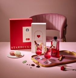 스타벅스가 ‘로맨틱 뱅쇼 세트’를 새롭게 선보인다. 사진=스타벅스 코리아