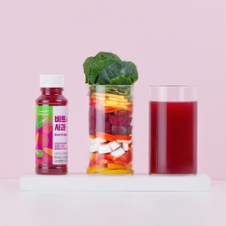 풀무원녹즙이 비트와 사과를 블렌딩 한 녹즙 음료 ‘비트&사과’를 출시했다. 사진=풀무원