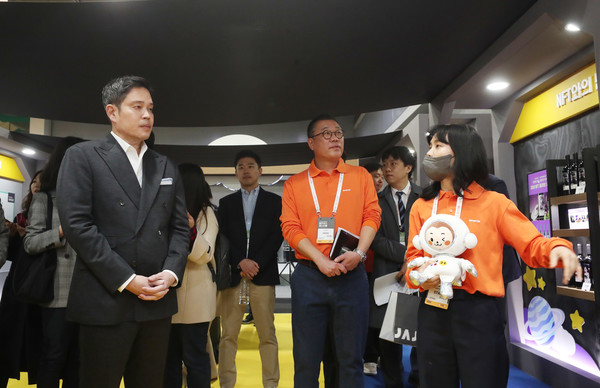 정용진 부회장(왼쪽 첫 번째). 사진=신세계