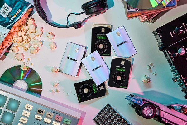 삼성카드가 여가 생활 속 실속 있는 소비를 지향하는 고객을 위해 '삼성 iD NOMAD 카드'를 출시했다