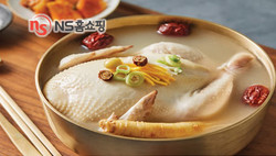 NS홈쇼핑에서 22일 오후 5시 15분 '하림 삼계탕'을 방송한다. 사진=NS홈쇼핑