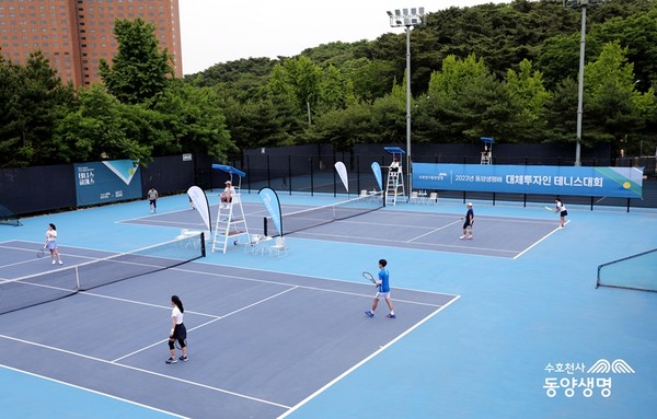 동양생명이 24일 서울 중구 소재의 장충 테니스장에서 대체투자업계 관계자들을 대상으로 테니스 대회 개최했다. 사진=동양생명