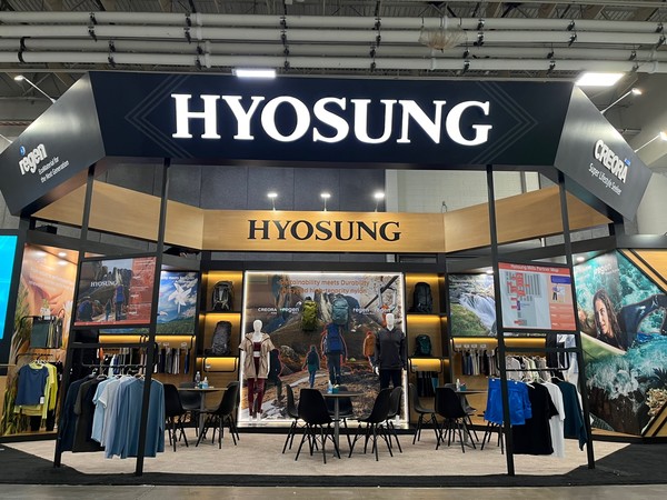 미국 솔트레이크시티에서 19일부터 21까지 열리는 북미 최대 아웃도어 산업전시회 아웃도어리테일러쇼에 참가한 효성티앤씨의 부스 모습. 폐어망 재활용섬유 등 친환경 섬유를 대거 선보였다. 사진=효성