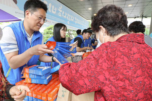 동아제약이 코로나19로 연기됐던 '사랑나눔 바자회'를 4년만에 다시 개최했다. 사진=동아제약