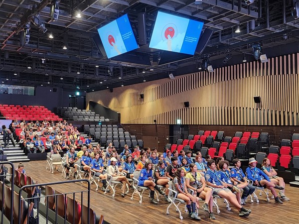 지난 8일, 2023 새만금 세계스카우트잼버리 멕시코 대표단이 롯데인재개발원 오산캠퍼스에 도착해 입소 준비를 하고 있다. 사진=롯데