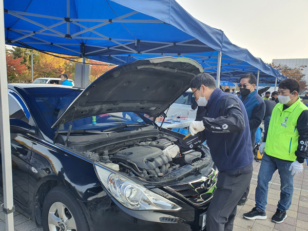 지난해 성남시민 차량 무상 점검 행사 모습. 사진=성남시