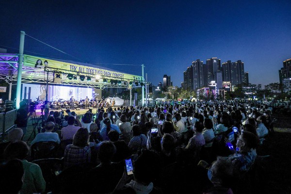 경기도 안산시 선부광장에서 열린 ‘IBK 모두다 파크콘서트’ 현장. 사진=IBK기업은행