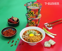 세븐일레븐이 오뚜기와 콜라보한 '세븐셀렉트 대파열라면'을 출시한다. 사진=세븐일레븐