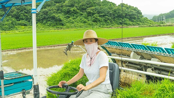 쿠팡 로켓그로스를 이용하는 강신정 농업회사법인 (주)나무컴퍼니 대표 농부. 사진=쿠팡