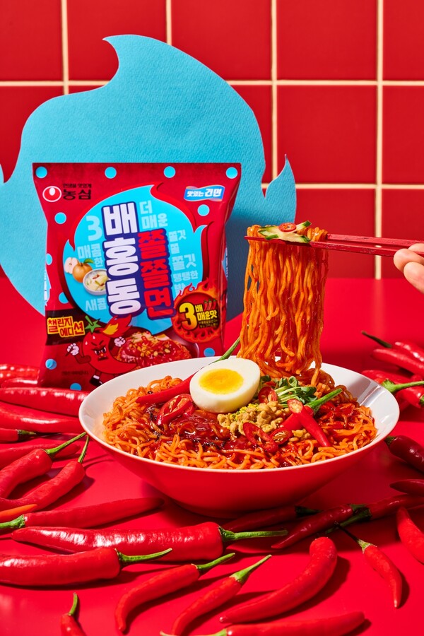농심이 기존 배홍동쫄쫄면보다 3배 매운 비빔면 신제품 '배홍동쫄쫄면 챌린지에디션'을 2월 13일 한정판으로 출시한다. 사진=농심
