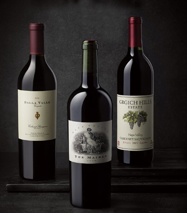 신세계백화점이 이번 설 명절 선물세트로 선보이는 컬트 와인. 사진 = 신세계백화점