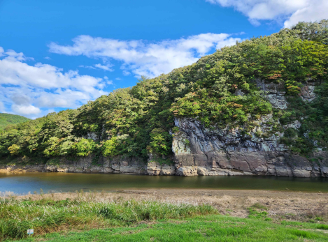 대곡리 반구대 암각화 전경. 사진=문화재청