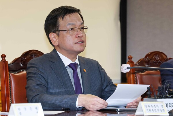 비상거시경제금융회의에 참석한 최상목 부총리 겸 기획재정부 장관. 사진=연합뉴스