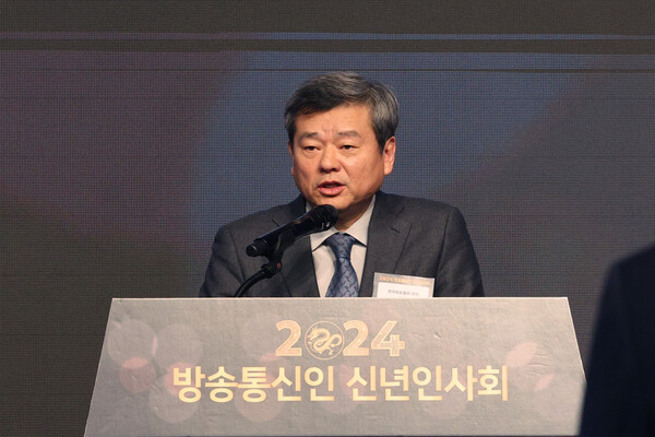 박민 한국방송협회 회장이 지난달 열린 방송통신인 신년인사회에서 인사말을 하고 있다. 사진=연합뉴스