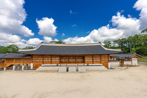 경복궁 흥복전 전경. 사진 = 문화재청