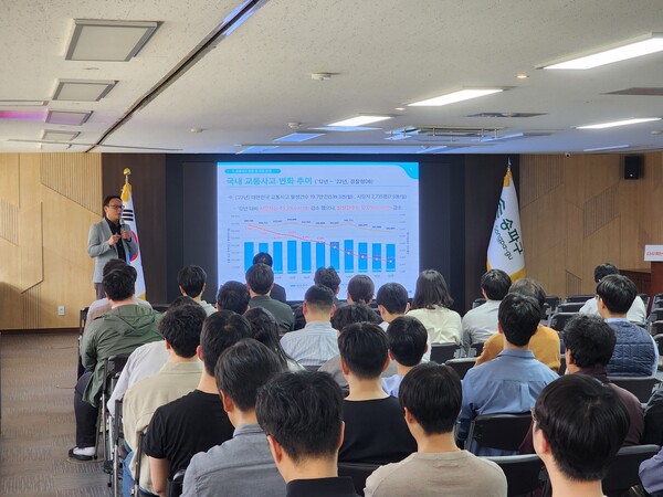 삼성화재 교통안전문화연구소가 4월부터 공공기관을 대상으로 교통안전 교육을 실시한다. 사진=삼성화재