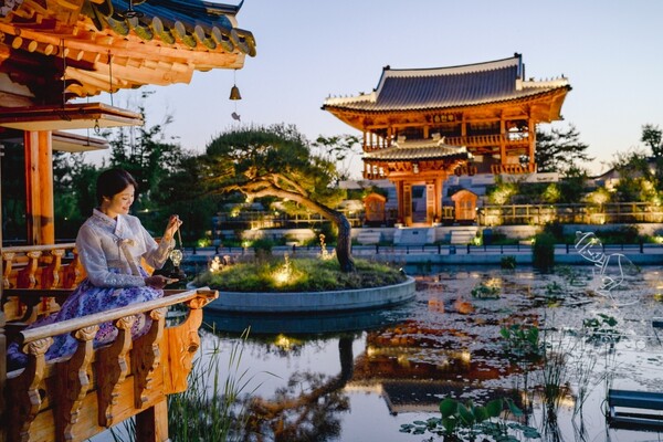 세종자치시 연기면에 위치한 국립세종수목원 전통정원 야간 정경. 사진 = 국립세종수목원