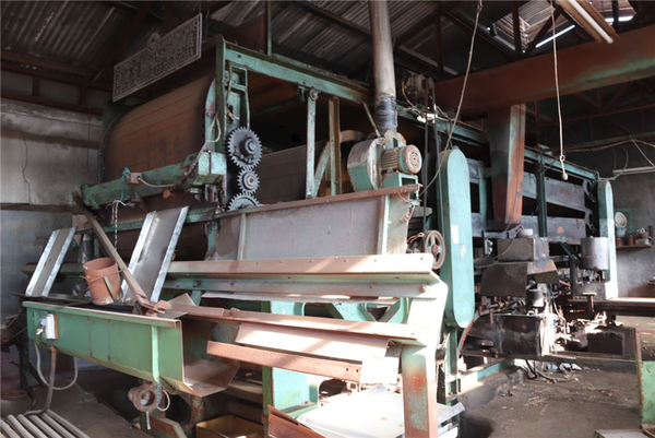 경상북도 의성의 성광 성냥공업사 내 1982년산 자동 성냥 제조기. 사진 = 국가유산청 