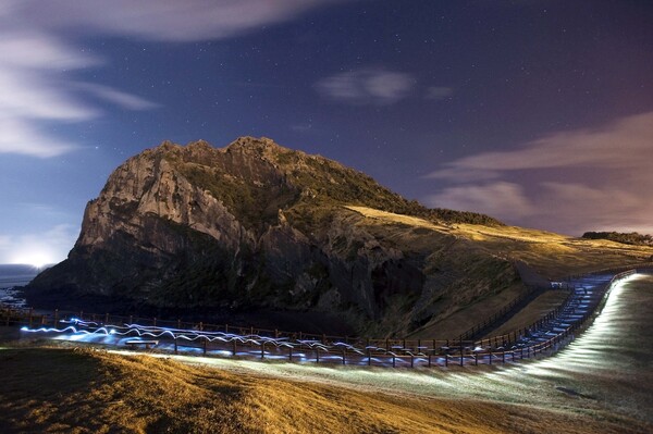 제주도 성산일출봉 야간 탐방 전경. 사진 = 제주도 