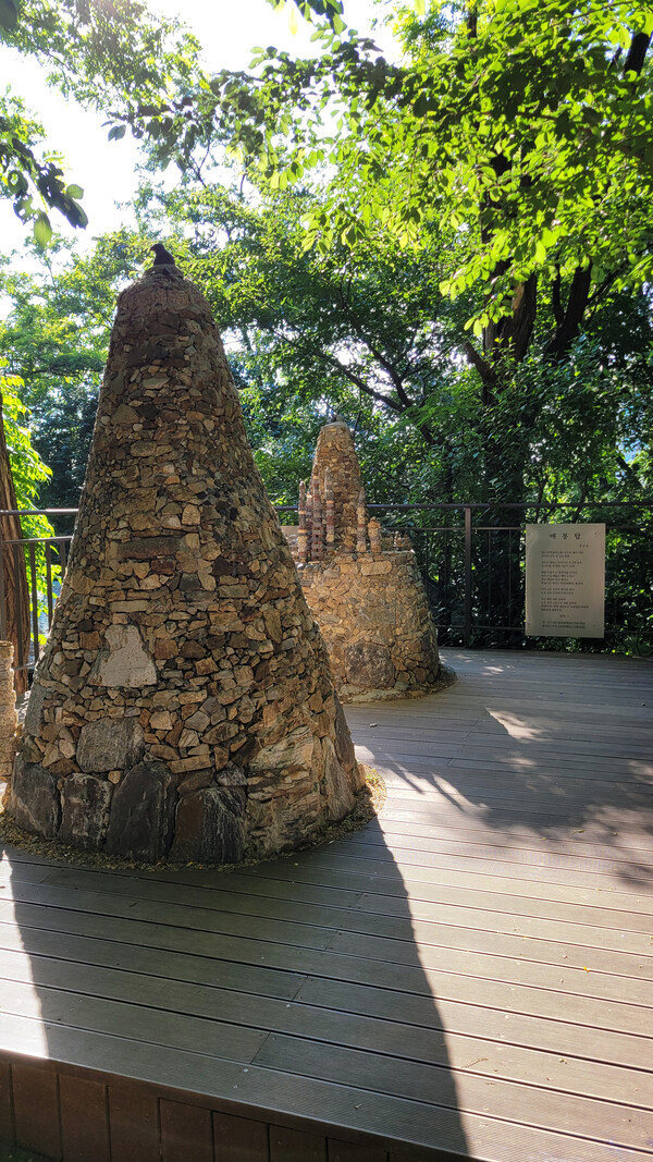 매봉탑 전경. 사진 = 안병국 객원기자