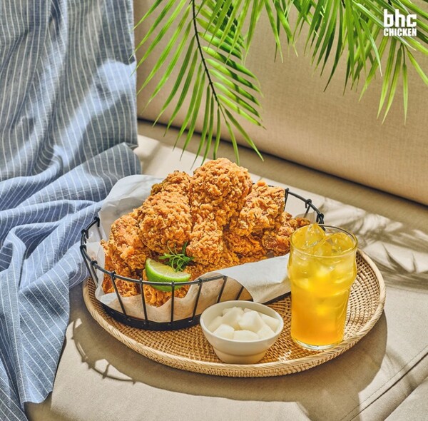 매운맛 열풍으로 bhc치킨 '핫후라이드' 판매량이 전년 동기 대비 80% 이상 대폭 증가했다. 사진=bhc치킨