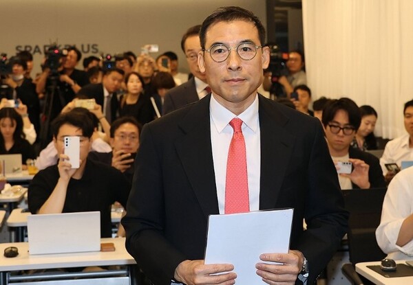 조현문 전 효성 부사장이 5일 오전 서울 강남구 스파크플러스에서 열리는 유산 상속 관련 입장발표 기자회견에 참석하고 있다. 사진=연합뉴스