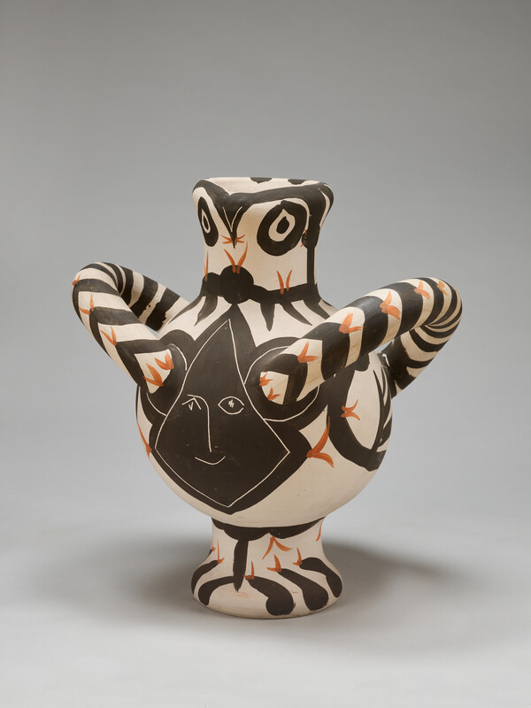 파블로 피카소의 도예 작품 '큰 새와 검은 얼굴'. 사진 = 국립아시아문화전당