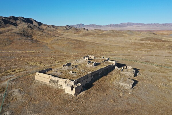 국가유산청과 몽골 문화부가 올해 공동 조사할 예정인 몽골 척틴 차강 바이신 성 유적 전경. 사진 = 국가유산청