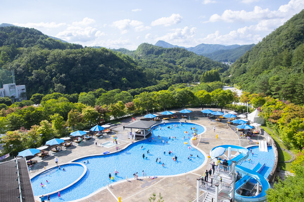 엘리시안 강촌 야외수영장. 사진=엘리시안 강촌