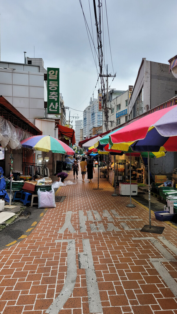 관악중부시장 전경. 사진 = 안병국 객원기자