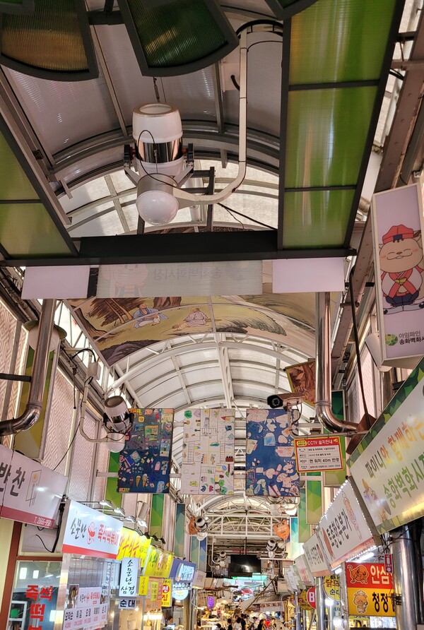 송화벽화시장 전경. 사진 = 안병국 객원기자 