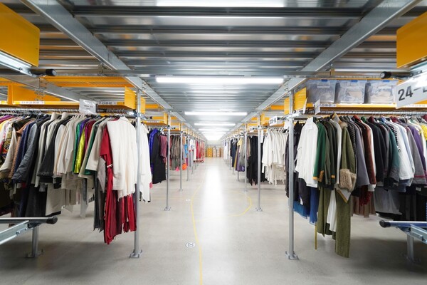 경기도 파주 무대예술지원센터 내 마련된 의상 수장고 전경. 사진 = 국립극장