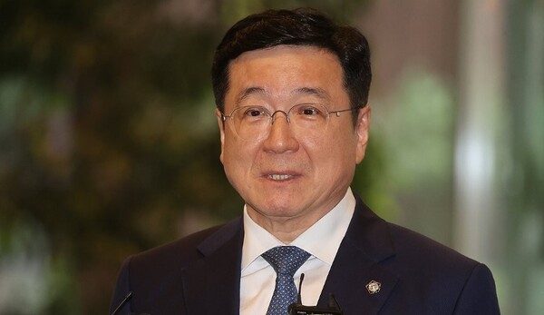 이찬희 삼성 준법감시위원장이 지난 8월 서울 서초구 삼성생명 서초타워에서 열리는 삼성 준감위 회의에 참석하고 있다. 사진=연합뉴스