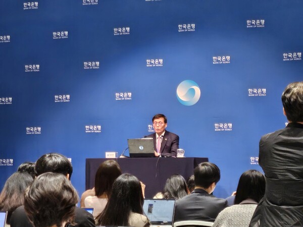 이창용 한국은행 총재가 기자간담회에서 발언하고 있다. 사진=박지혜 기자
