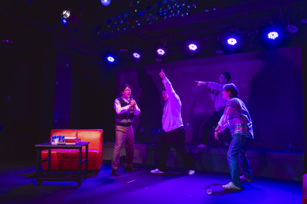 연극 '남자들' 공연 사진. 사진 = 한국연극인복지재단 