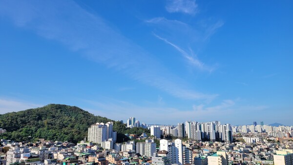 전망대에서 바라본 국사봉. 사진 = 안병국 객원기자 