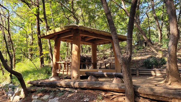 구로올레길 쉼터 전경. 사진 = 안병국 객원기자