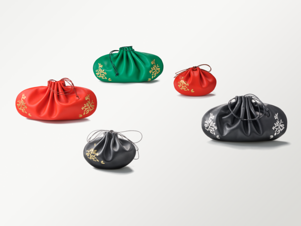 '가죽 금박 두루주머니' 사진=국가유산청