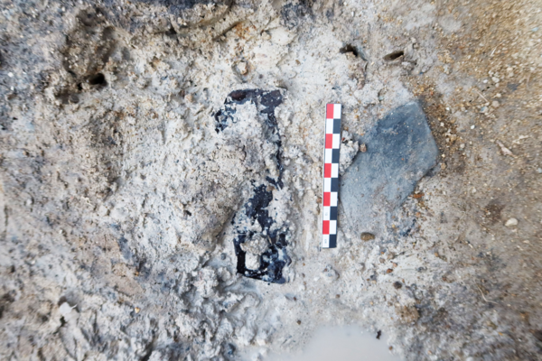 1호 구덩이 칠피갑옷. 사진=국가유산청