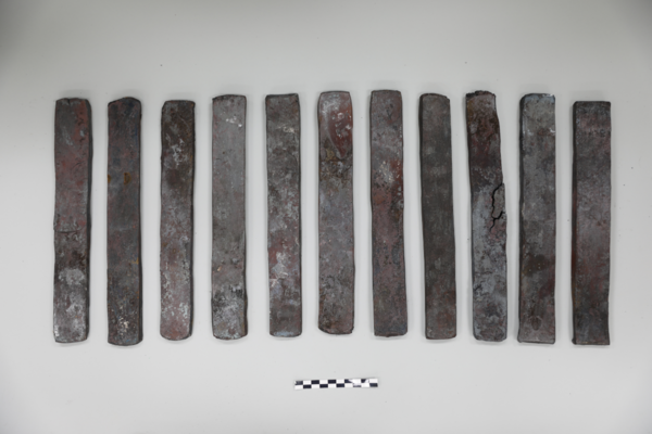 제련 실험을 통해 제작된 철로 만든 덩이쇠 모형. 사진=국가유산청