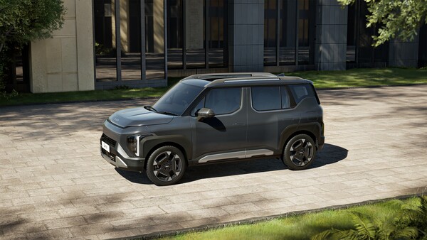 기아가 인도 공장에서 새로운 글로벌 전략 모델 '시로스'의 생산을 시작하며 본격 양산에 나선다. 사진=기아