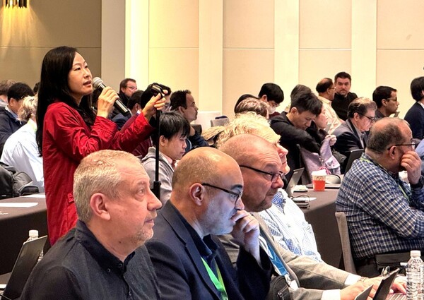 김래영 LG전자 CTO부문 C&M표준연구소 책임연구원이 글로벌 이동통신 표준단체 '3GPP'의 'SA 총회'에서 발표를 하고 있다. 사진=LG전자