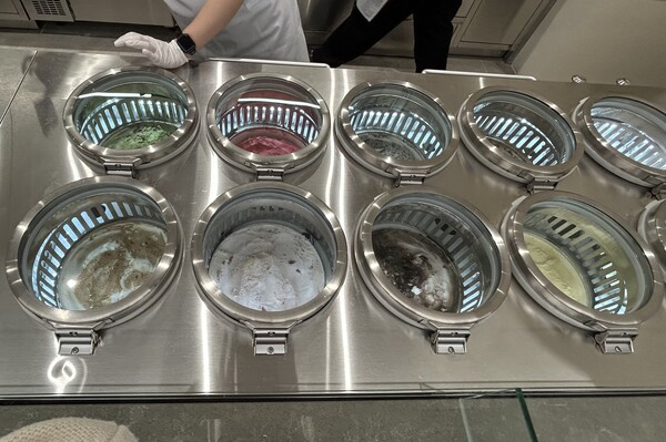 1층 스쿱샵 진열대. 사진=전수연 기자