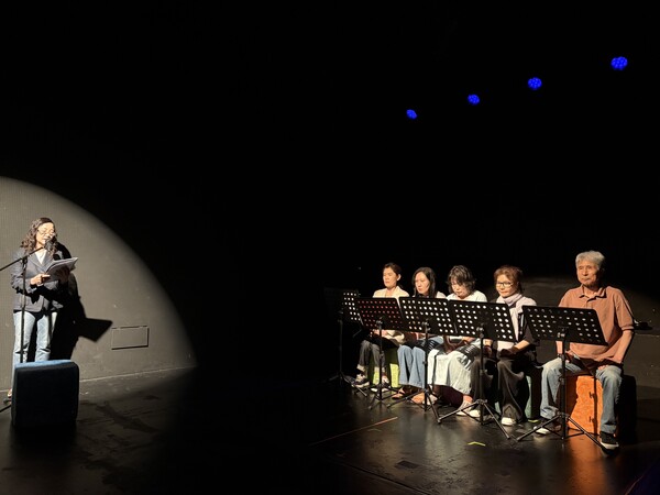 연극체험 프로그램 '연극하는 시니어' 모습. 사진=삼일로창고극장