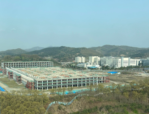 아산 디스플레이시티 2단지. 사진=블라인드 캡처